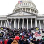 米司法省、議会乱入で数百人を捜査へ　重罪容疑も