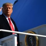 トランプ氏、欧州などからの入国制限解除を命令　次期政権は阻止する方針