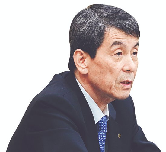 李東杰（イ・ドンゴル）産業銀行会長