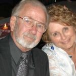 ７０年連れ添った米夫婦、コロナで死去　ワクチン接種予定も間に合わず