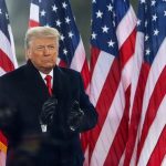 トランプ氏、就任式前に華美な退任式　そのままフロリダへ