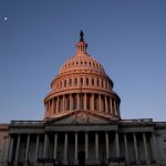 米議会、バイデン氏勝利確定　トランプ氏支持者の暴徒化で票の集計遅延