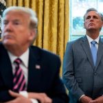 トランプ氏、議事堂襲撃中に下院共和党トップと「怒鳴りあい」　暴徒制止を拒否