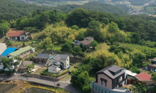 【画像】韓国文在寅、国民の血税で豪邸建設「ウェーハハハ」