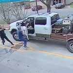 ドライブスルーに並んでいた運転手、機転利かせて容疑者の逃走阻止　米