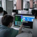 「製造業強国」韓国、雇用多いサービス産業の競争力はＯＥＣＤ最下位圏