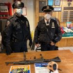 地下鉄駅で男を逮捕、自動小銃ＡＫ４７保持　米ＮＹ市