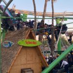 回転コースターが高さ６ｍで停止、動けなくなった乗客救助　米遊園地
