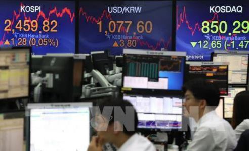 【韓国経済崩壊】サムスン株価が右肩下がりで底割れ寸前ｗ