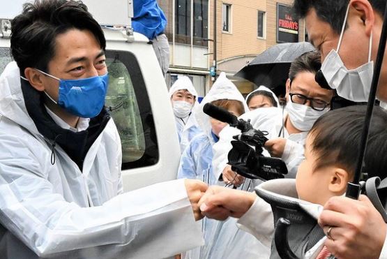 同世代では圧倒的だった小泉進次郎の集客力に陰りが見え始めてしまい応援演説で人を集められず 同世代では圧倒的だった小泉進次郎の集客力に陰りが見え始めてしまい応援演説で人を集められず