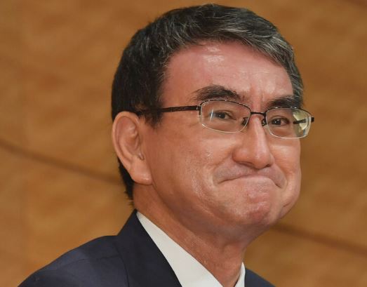 河野太郎氏が本音か冗談なのかわからない自画自賛発言を繰り返して視聴者からツッコミが殺到