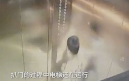 中国で子供がエレベーター操作盤に小用 ⇒ ショートして火を噴くｗ