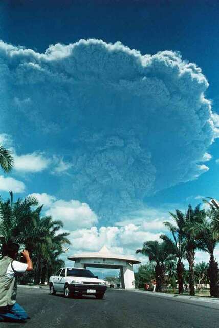 空気振動が津波増幅か　予想超える到達時刻と高さ　噴火影響は「限定的」
