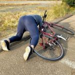 えっ、接触してなくても「ひき逃げ」なの？　自転車の中学生が車よけて転倒する事故