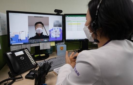 韓国文在寅がウィズコロナ完全失敗　在宅治療でも医療崩壊ｗ￼