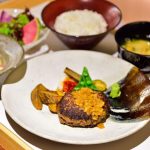 藤井聡太竜王の昼食「霜降り和牛の手こねハンバーグ」渡辺明王将「鶏もも肉の炭火焼きの親子丼」