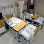 「容体悪化あっという間」高齢者の施設内療養「限界」…都内施設の死者急増、今月３５人