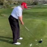 【動画あり】一方、45thトランプ大統領は President’s Dayに、フロリダのゴルフ・クラブで群衆の歓声に応えゴルフをする
