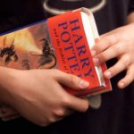 ハリー・ポッターでウクライナ侵攻に抗議　モスクワで拘束されたロシア人女性のアイデアに注目