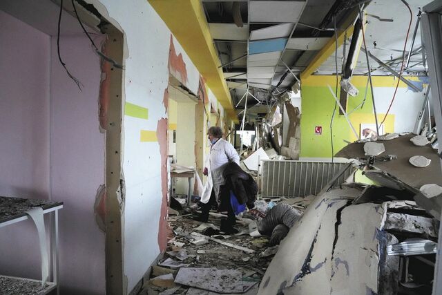 「いま私を殺して！」ロシア軍のウクライナ産科病院爆撃で胎児を殺された絶望の母親も死亡