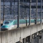 地震で脱線し、未だに動かない新幹線。JR東日本の謝罪後に集まったリプは意外な声だった。