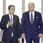 岸田首相とバイデン米大統領、短時間の立ち話…日韓防衛への米の責務伝える