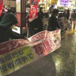 「プーチン手を引けぇ～」都内各所でウクライナ侵攻反対デモ、雨風の中停戦と平和呼びかけの声