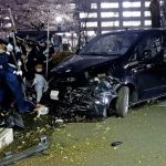 外務省に車が突っ込む、タクシーに衝突して数十ｍ走行し正面玄関の柱で止まる…男を逮捕