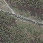 【朗報】ロシア軍の64km車列が3日間動けず　⇒　タイヤが泥沼に嵌まったのが原因と判明ｗ￼