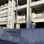 リチウムイオン電池を充電中「ボンという音」…２階建て全焼、車いすの男性がやけど