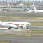 政府専用機「現地の日本人の搭乗を排除したわけではない」
