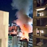 「北九州の台所」旦過市場で火災、複数の建物が燃える…消火活動中
