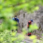 山梨・道志村で運動靴発見　不明女児の靴と色やメーカー同じか