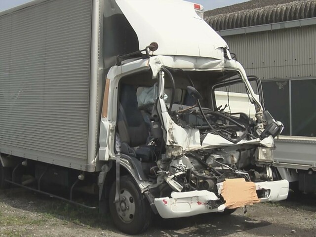 PAが満車で休憩中…高速道路の路肩にいた大型トラックに中型トラックが突っ込む 追突した車の運転手が死亡