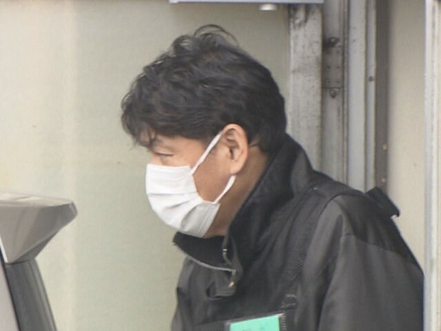 交際相手との待ち合わせに遅れ急ぐ…小学生2人が信号無視の車にはねられ死傷の事故 運転手は初公判で“涙”