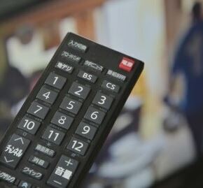 視聴率低下に悩むテレビ業界が低下の原因はスポンサーのせいだとの結論に達する、CMの劣化がテレビ業界を苦しめている 視聴率低下に悩むテレビ業界が低下の原因はスポンサーのせいだとの結論に達する、CMの劣化がテレビ業界を苦しめている