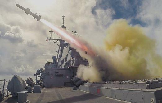 【朗報】ウクライナ、また対艦ミサイルでロシア船攻撃成功ｗ￼