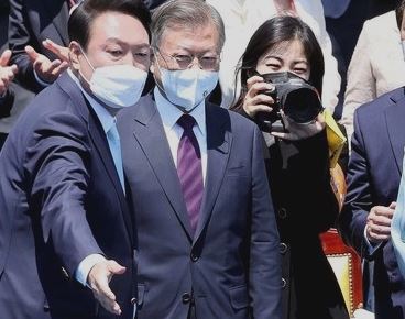 【速報】韓国新大統領「文在寅ぶっ潰す」　逮捕へｗ￼
