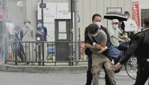 安倍元総理銃撃 奈良市在住の山上徹也容疑者を殺人未遂の疑いで逮捕 安倍元総理銃撃 奈良市在住の山上徹也容疑者を殺人未遂の疑いで逮捕