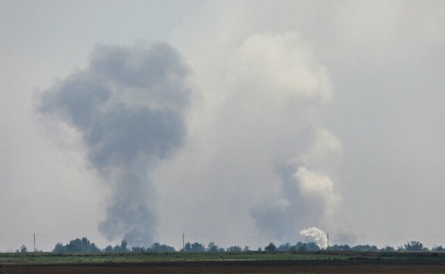 ロシア軍　「破壊工作受けた」認める　クリミア半島の弾薬庫爆発