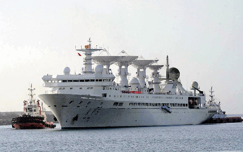 中国軍調査船、スリランカ入港…米印は軍事利用警戒