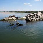 水没遺跡や軍艦が続々出現　雨不足の欧州、河川や池