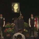 「ロシアのために死んだ」爆発で死亡した娘に思想家アレクサンドル・ドゥーギン氏　娘の告別式で主張