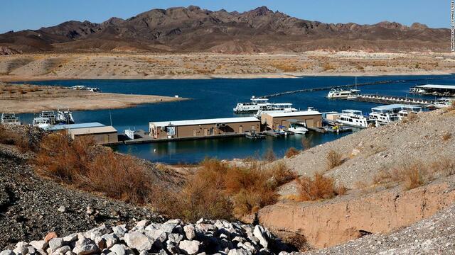 水位低下の米人造湖で見つかった遺体、当局が身元特定　２０年前に溺れたとされる男性