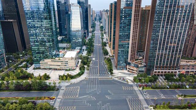中国７４都市で３億人超がロックダウン、ゼロコロナ固執の理由とは