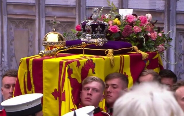 エリザベス女王の国葬が終わる。“最愛の夫”が眠るウィンザー城で埋葬へ（写真・動画）