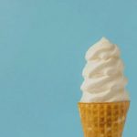 区役所職員がコンビニでソフトを食べただけで通報される異常事態、職員を擁護するSNSコメントに同意の声が殺到中