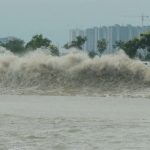 【緊急速報】観測史上最大の暴風雨が中国上海に上陸￼