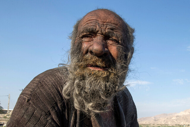 「世界一汚い男」死去　94歳、半世紀以上入浴せず　イラン