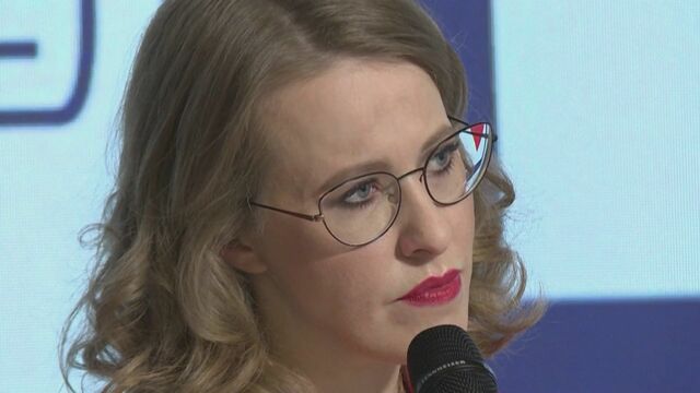 プーチン大統領の「恩師の娘」当局が恐喝容疑で捜査　本人はロシア出国